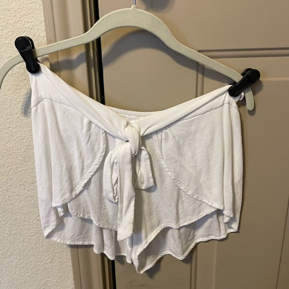 Indah Palm Wrap Shorts!! - Picture 3 of 3